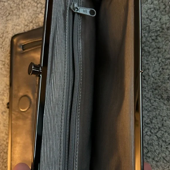 HOBO Grey Silver Leather Wallet with Zip Pocket - Picture 4 of 4